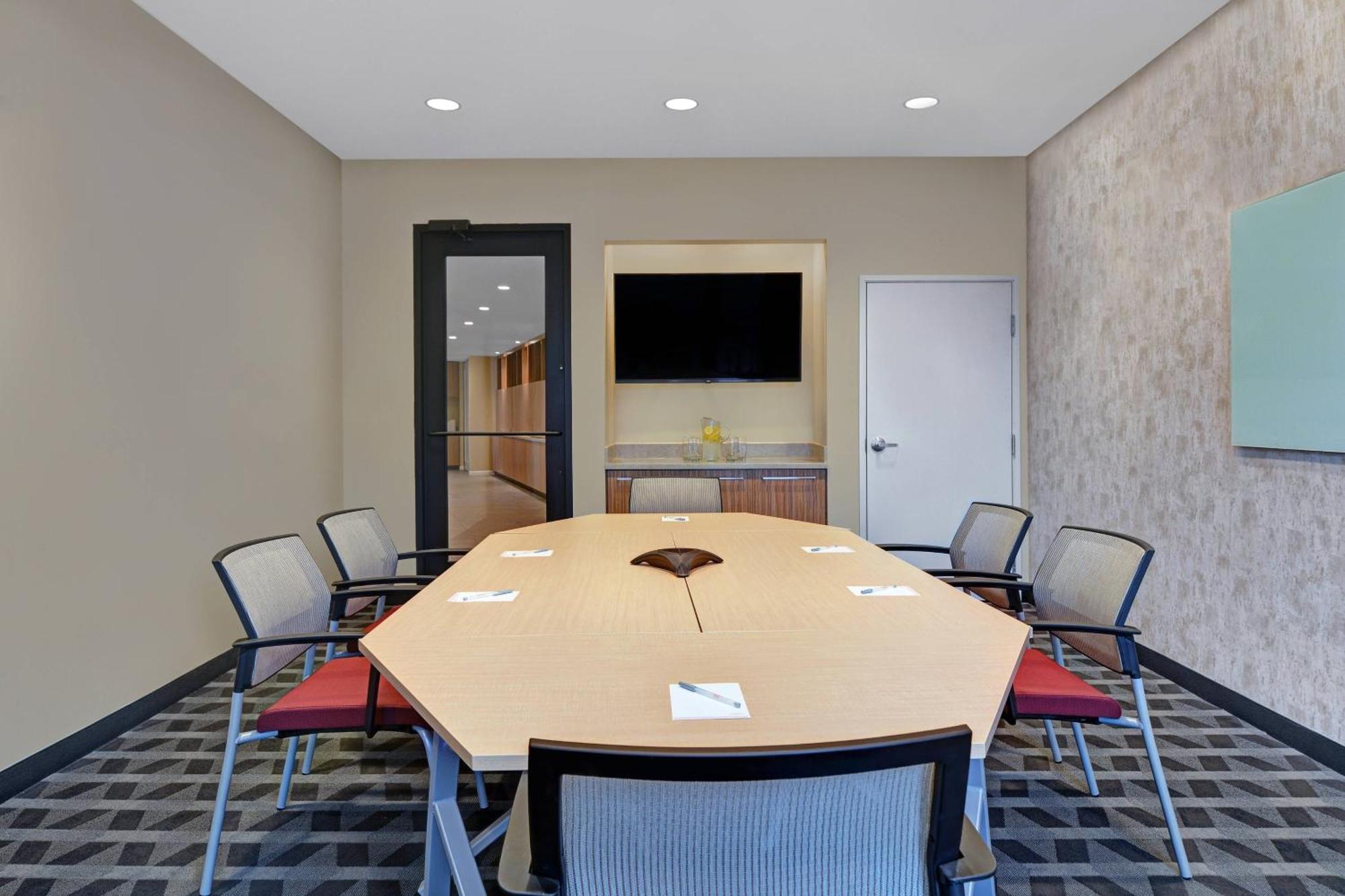 Towneplace Suites By Marriott Indianapolis Downtown Εξωτερικό φωτογραφία