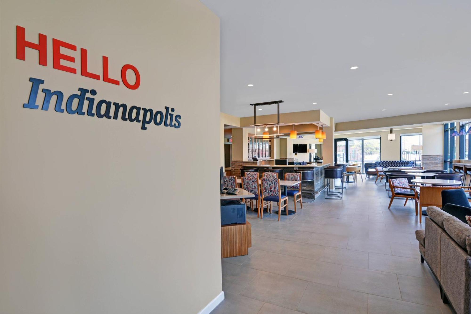 Towneplace Suites By Marriott Indianapolis Downtown Εξωτερικό φωτογραφία